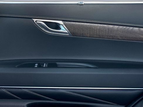 Used 2024 Genesis GV80 2.5T image 16