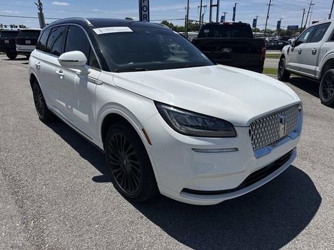 Used 2022 Lincoln Corsair Reserve w/ Luxury Package AWD/4WD image 3