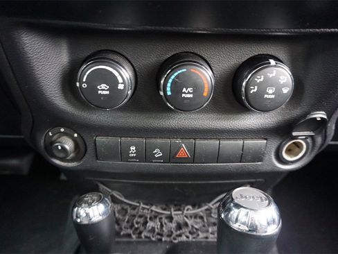 Used 2014 Jeep Wrangler Unlimited Sport w/ Quick Order Package 24S image 10