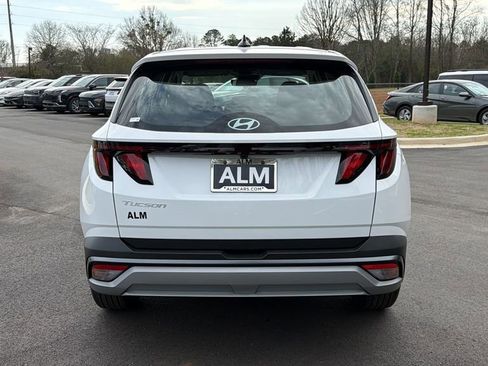 New 2026 Hyundai Tucson SE image 6