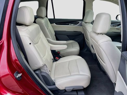 Used 2023 Cadillac XT6 Premium Luxury w/ Technology Package FWD image 30