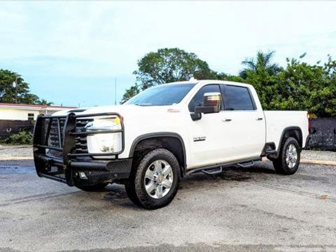 Used 2021 Chevrolet Silverado 2500 LTZ w/ LTZ Texas Edition image 2