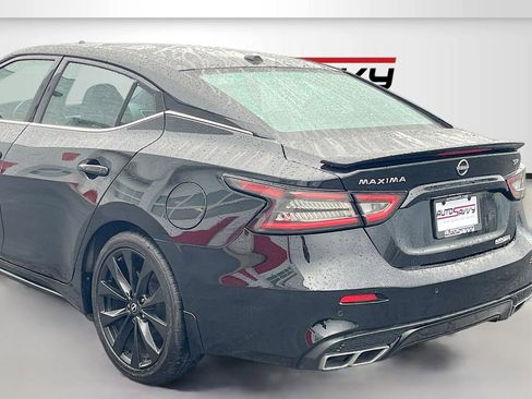 Used 2023 Nissan Maxima SR w/ Sport Mat Group image 5