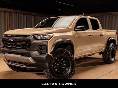 Used 2023 Chevrolet Colorado Trail Boss w/ Technology Package image 5