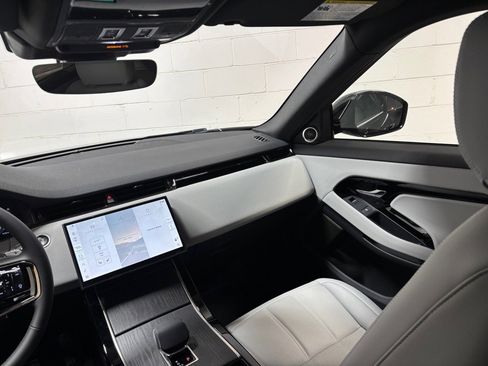 New 2026 Land Rover Range Rover Evoque S image 36