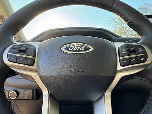 New 2026 Ford Explorer Active RWD image 31