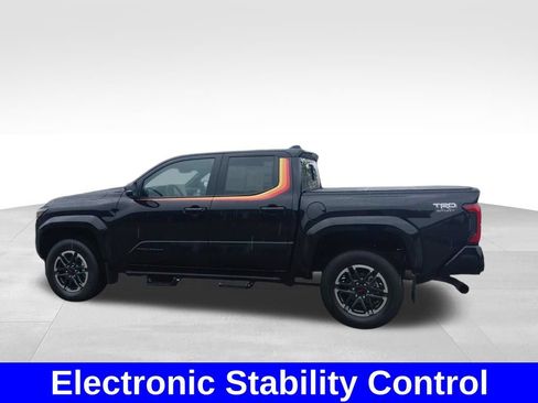 Used 2025 Toyota Tacoma TRD Sport w/ TRD Sport Upgrade Package AWD/4WD image 22