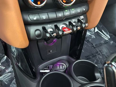 Used 2021 MINI Cooper S w/ Signature Upholstery Package FWD image 21