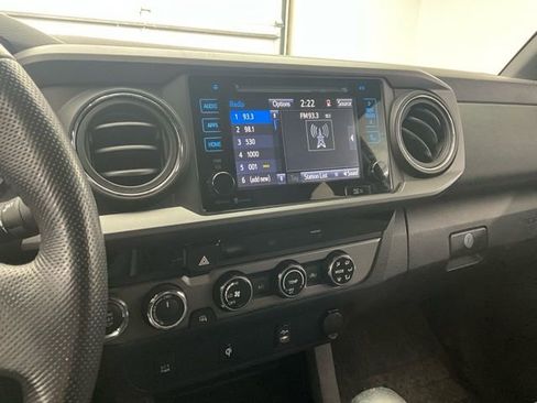 Used 2016 Toyota Tacoma TRD Off-Road w/ Towing Package image 10