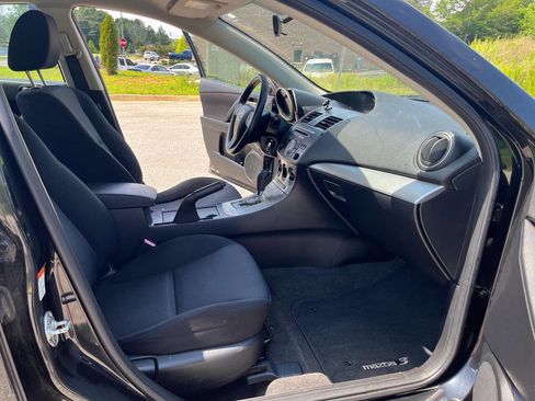 Used 2011 MAZDA MAZDA3 i Touring FWD image 21