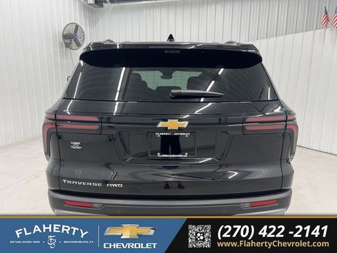 New 2026 Chevrolet Traverse LT w/ Enhanced Driving Package image 4