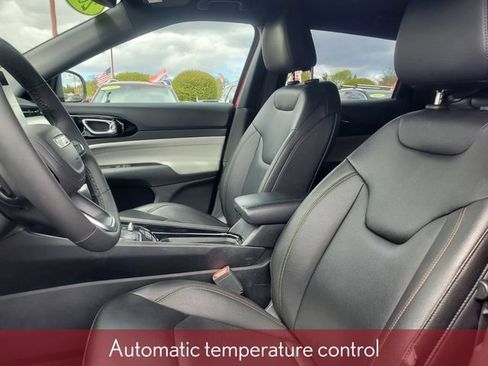 Used 2024 Jeep Compass Limited AWD/4WD image 12