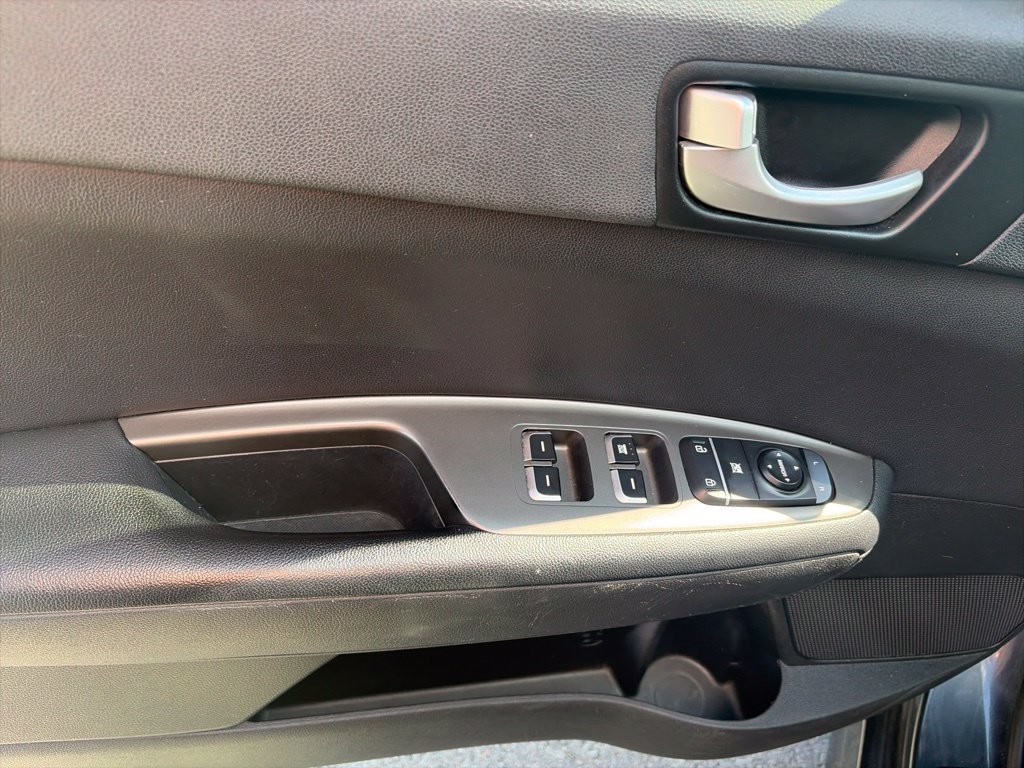 Used 2020 Kia Optima LX FWD image 17