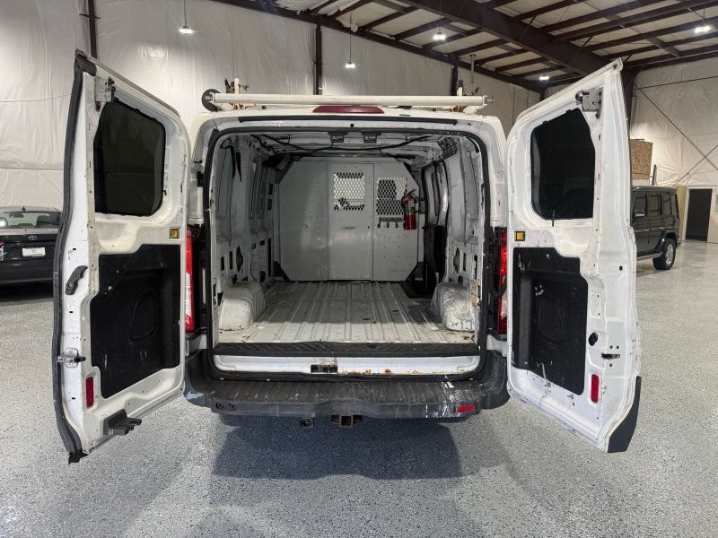 Used 2015 Ford Transit 250 130 Low Roof w/ Exterior Upgrade Package RWD image 7