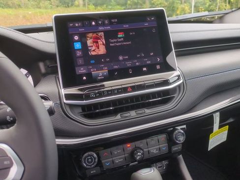 New 2026 Jeep Compass Latitude w/ Quick Order Package 29K AWD/4WD image 35