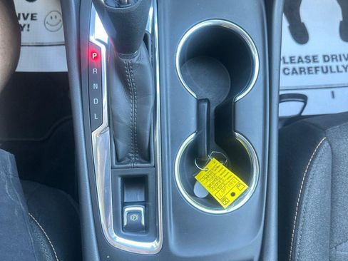 Used 2021 Chevrolet Equinox LT FWD image 30