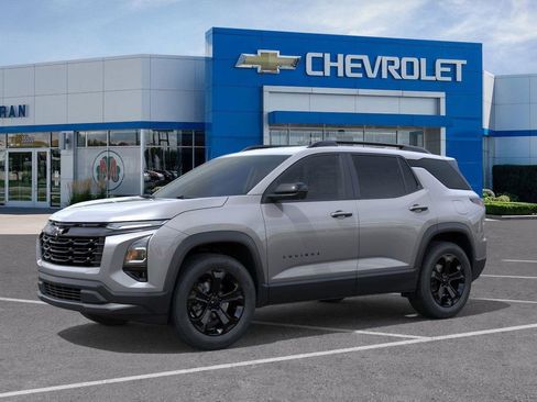 New 2026 Chevrolet Equinox LT image 2