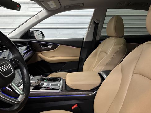 Used 2020 Audi Q8 Premium Plus image 23