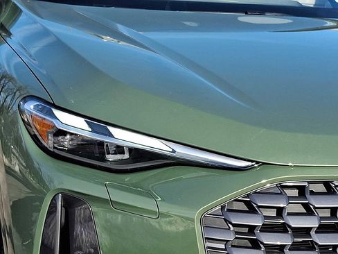 Used 2025 Audi Q5 Premium w/ Convenience Package image 26