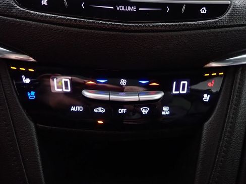 Used 2017 Cadillac XT5 Luxury w/ Driver Awareness Package AWD/4WD image 7