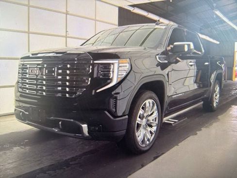 Used 2025 GMC Sierra 1500 Denali AWD/4WD image 2