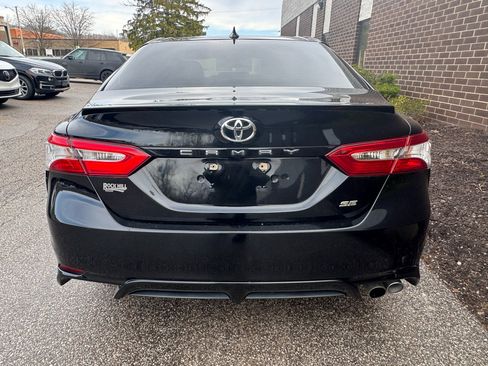 Used 2020 Toyota Camry SE image 8