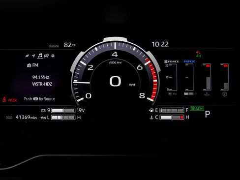 Used 2024 Toyota Tundra Limited AWD/4WD image 39