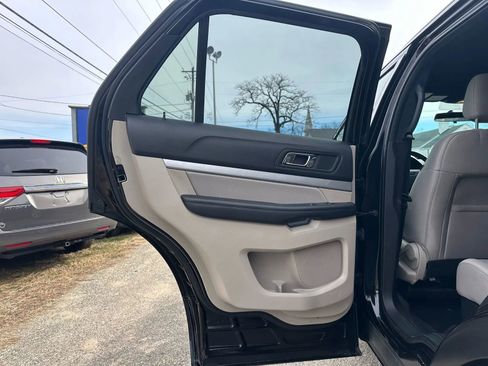 Used 2019 Ford Explorer 4WD image 17