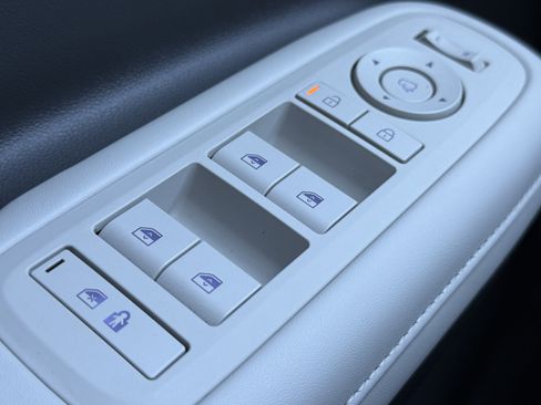 Used 2025 Hyundai Santa Fe Calligraphy image 21