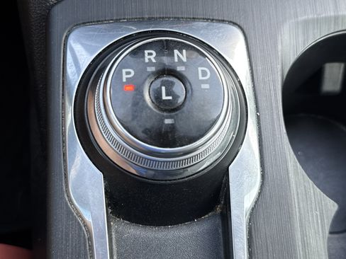 Used 2021 Ford Escape SE FWD image 32
