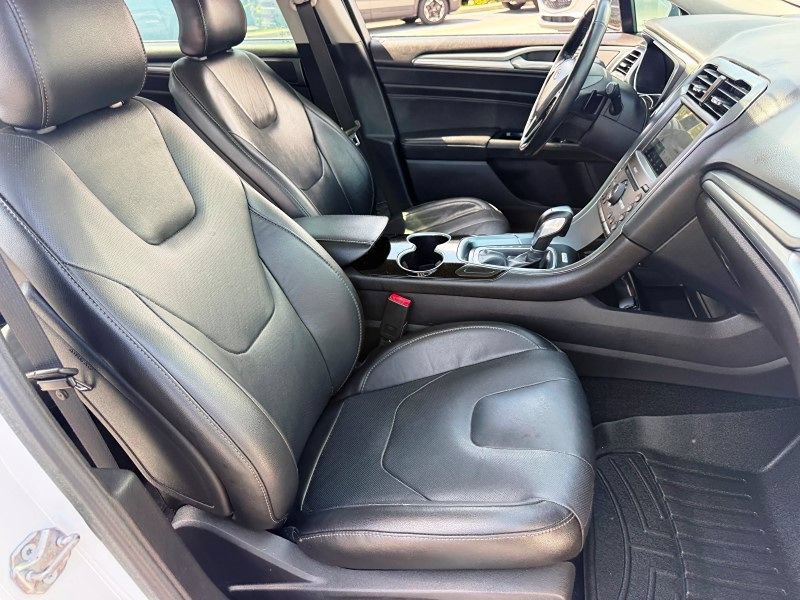 Used 2016 Ford Fusion Titanium FWD image 16