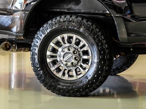 Used 2022 Ford F350 Lariat w/ Lariat Ultimate Package image 50