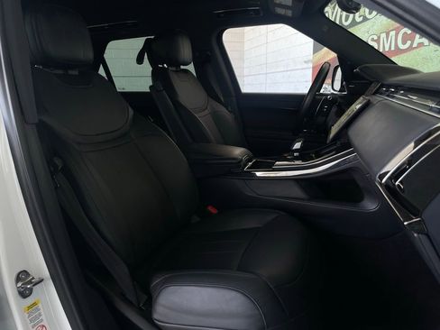 Used 2024 Land Rover Range Rover Sport SE image 20