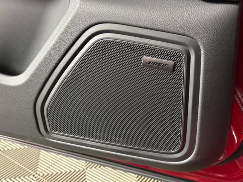 Certified 2026 Porsche Macan AWD/4WD image 16