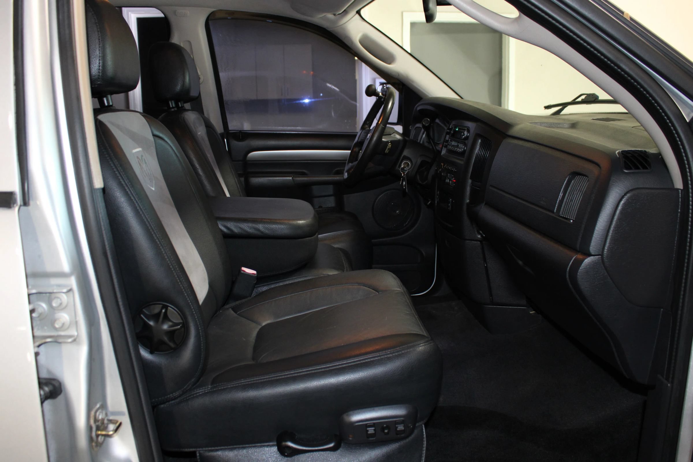 Used 2005 Dodge Ram 2500 Truck SLT RWD image 26