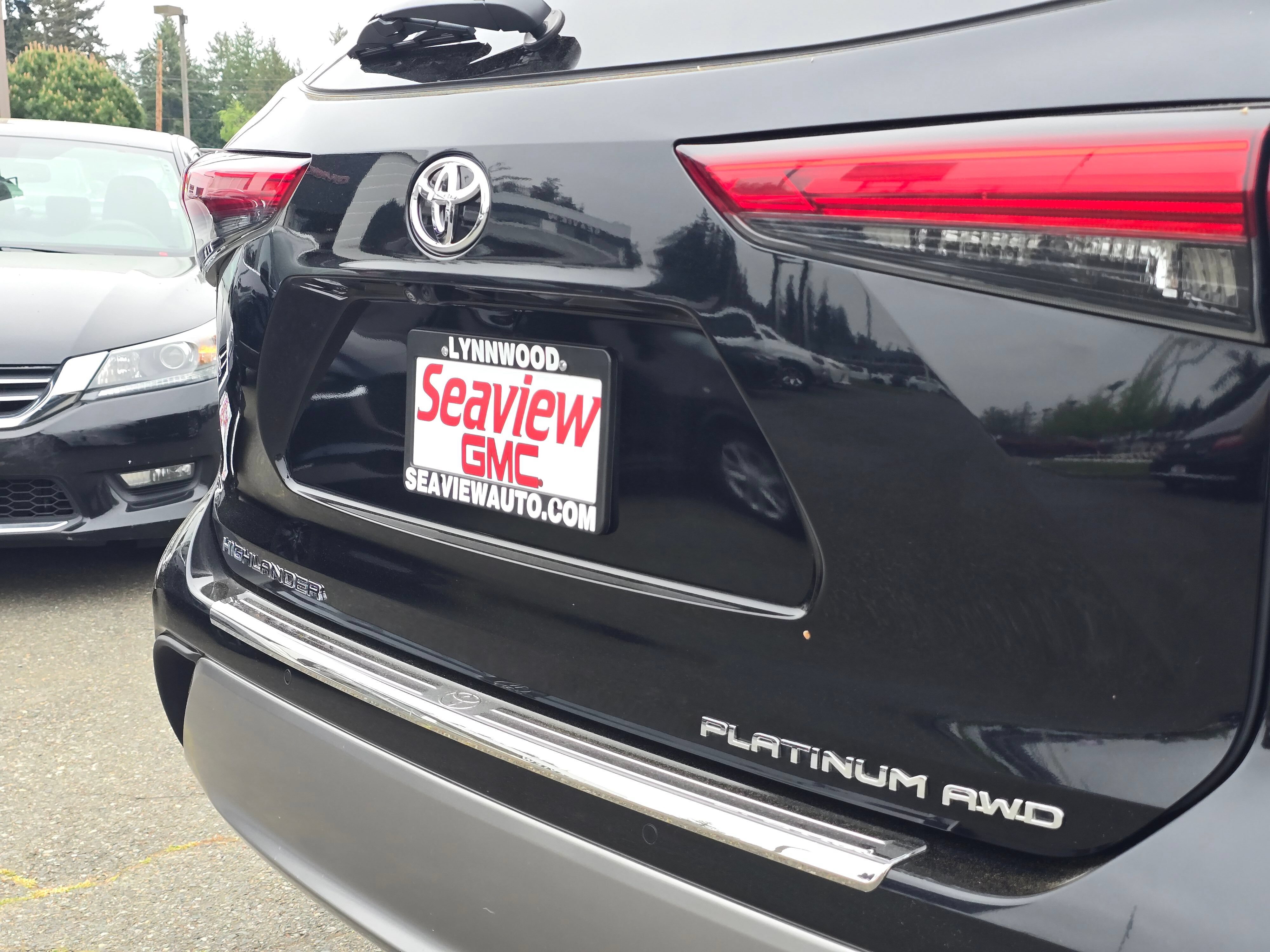 Used 2023 Toyota Highlander Platinum AWD/4WD image 13