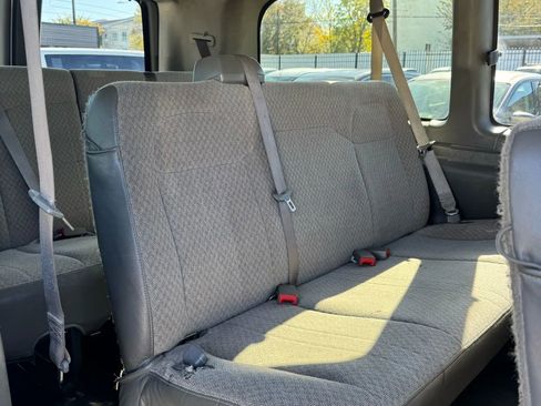 Used 2014 Chevrolet Express 2500 LS image 31