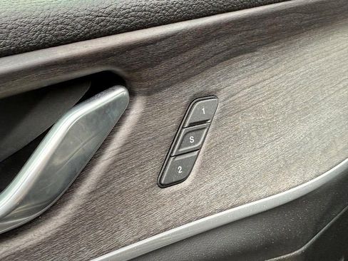 New 2025 Jeep Grand Cherokee Limited w/ Black Appearance Package image 11