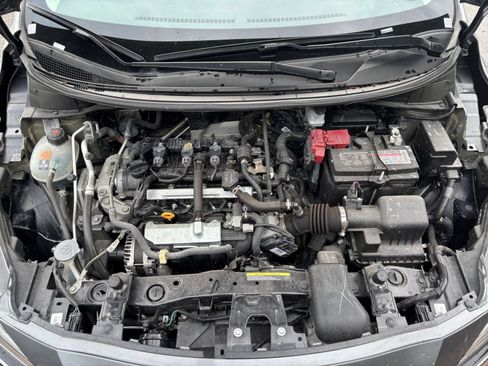 Used 2025 Nissan Versa SV FWD image 30