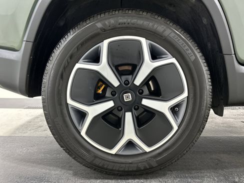 Used 2022 Rivian R1T Adventure AWD/4WD image 12
