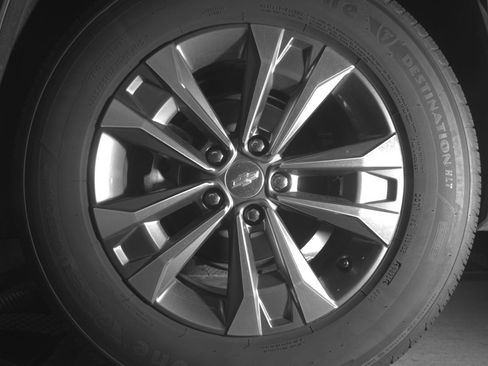 Used 2025 Chevrolet Equinox LT FWD image 14