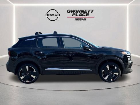 New 2026 Nissan Kicks SR image 4