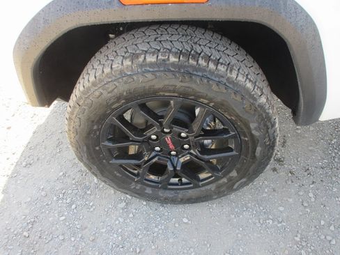 New 2026 GMC Canyon AT4 w/ Technology Plus Package image 11