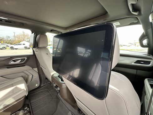 Used 2021 Chevrolet Suburban Z71 w/ Rear Media and Nav Package image 24