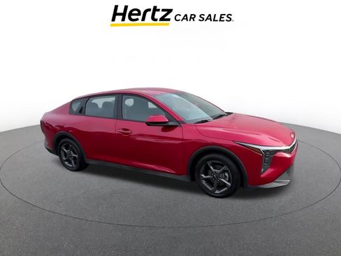 Used 2025 Kia K4 LXS image 1