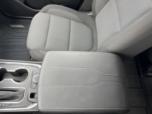 Used 2023 Chevrolet Traverse LT w/ LPO, Floor Liner Package image 18