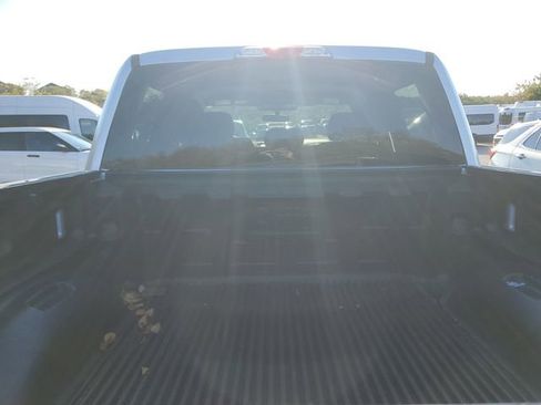 Used 2019 Ford F150 XLT image 8