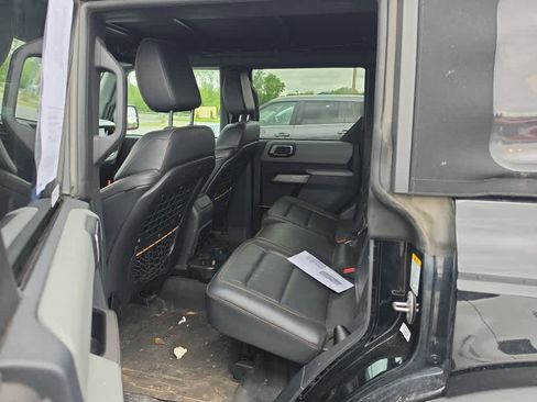 Used 2022 Ford Bronco Badlands w/ Sasquatch Package AWD/4WD image 7