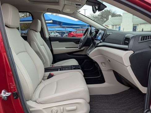 Certified 2025 Honda Odyssey EX-L image 25