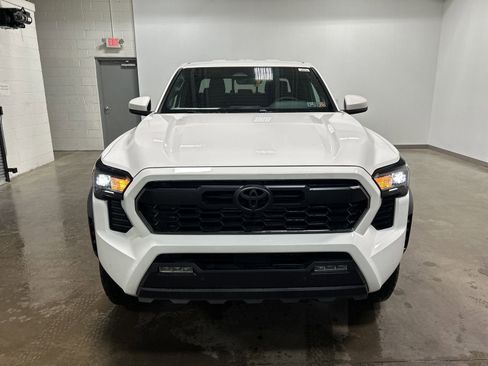 New 2024 Toyota Tacoma TRD Off-Road image 36